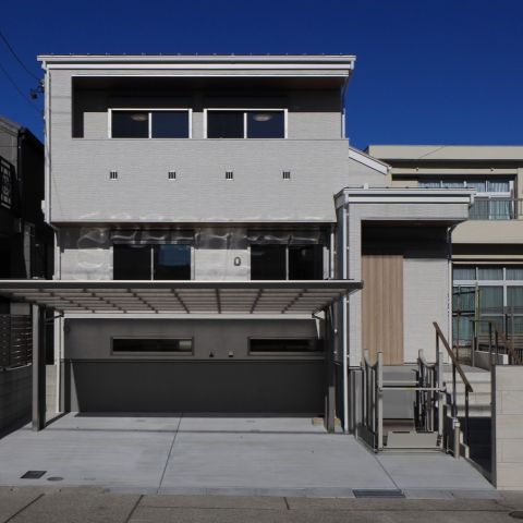 シャープな印象のかっこいい家が文教地区に誕生 　🆕 アイキャッチ画像